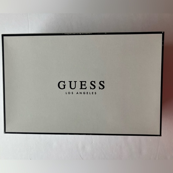 Guess Women’s Loven Sneakers, Gold w White Laceups, Quilted, Size 11 M, NWOT - Picture 10 of 10